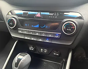 Used 2019 Hyundai Tucson Se Nav Fiery Red - Interior and Exterior details 15