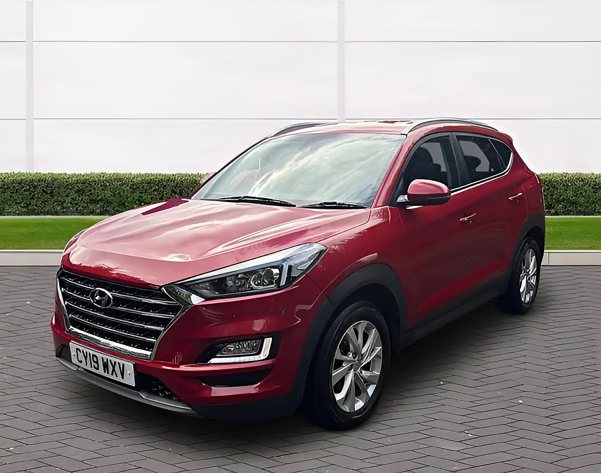 Used 2019 Hyundai Tucson Se Nav Fiery Red - Interior and Exterior details 3