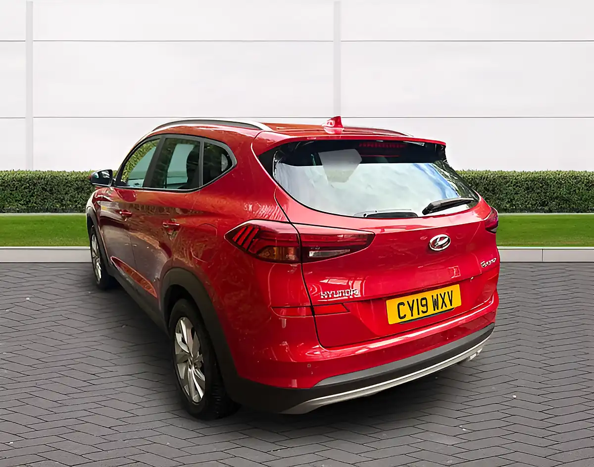 Used 2019 Hyundai Tucson Se Nav Fiery Red - Interior and Exterior details 5