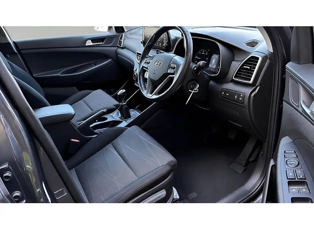 Used 2019 Hyundai Tucson Se Nav Grey - Interior and Exterior details 8