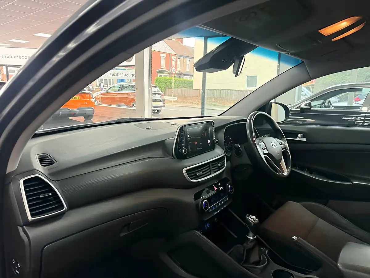 Used 2019 Hyundai Tucson Se Nav Grey - Interior and Exterior details 11