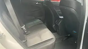 Used 2019 Hyundai Tucson Se Nav White - Interior and Exterior details 10