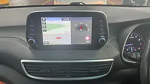 Used 2019 Hyundai Tucson Se Nav White - Interior and Exterior details 12