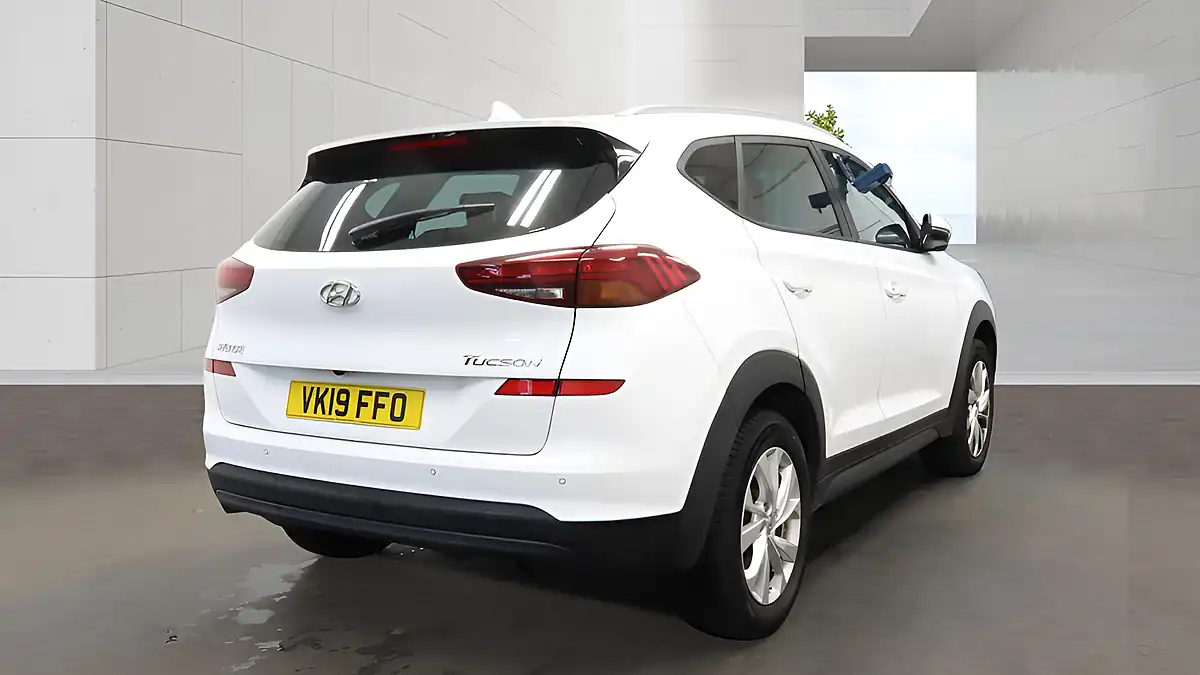 Used 2019 Hyundai Tucson Se Nav White - Interior and Exterior details 4
