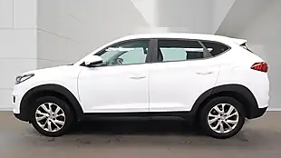 Used 2019 Hyundai Tucson Se Nav White - Interior and Exterior details 6