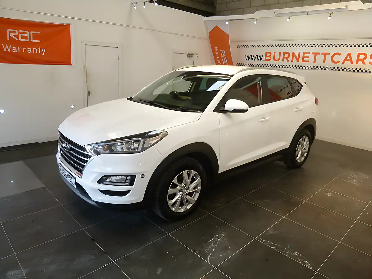 Used 2019 Hyundai Tucson Se Nav White - Interior and Exterior details 10