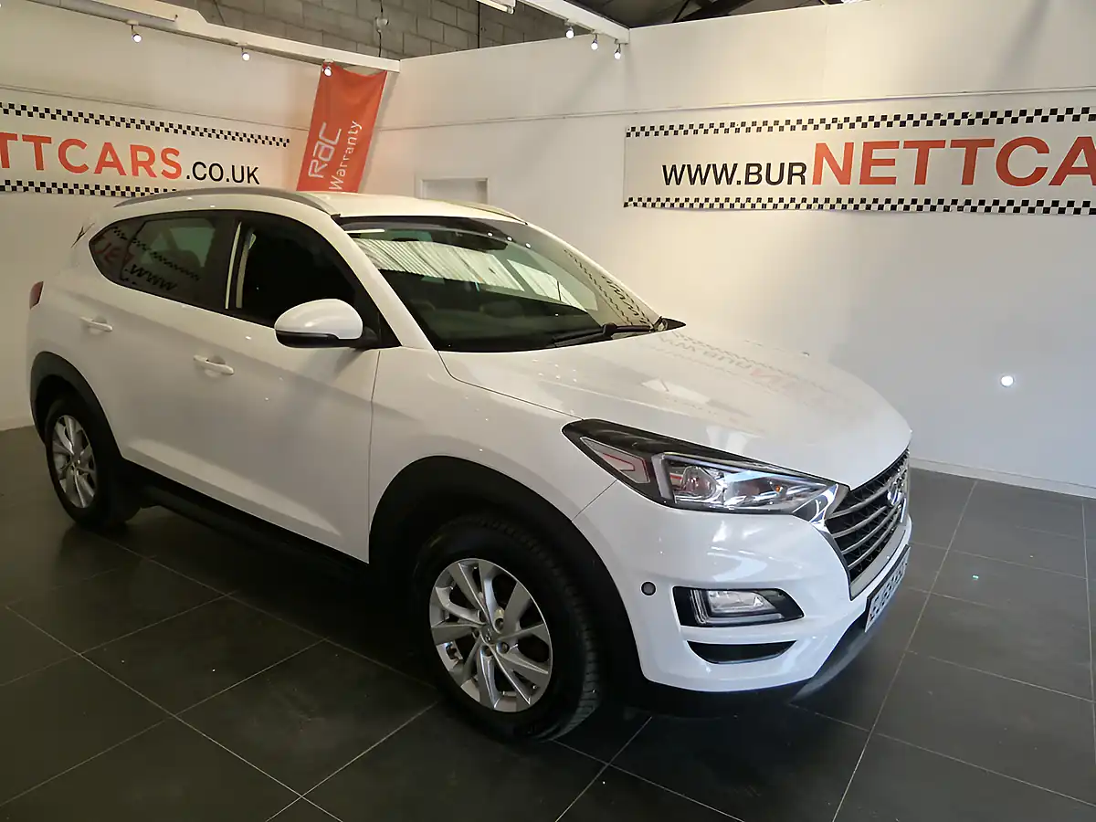 Used 2019 Hyundai Tucson Se Nav White - Interior and Exterior details 11