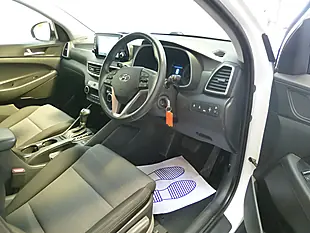 Used 2019 Hyundai Tucson Se Nav White - Interior and Exterior details 12