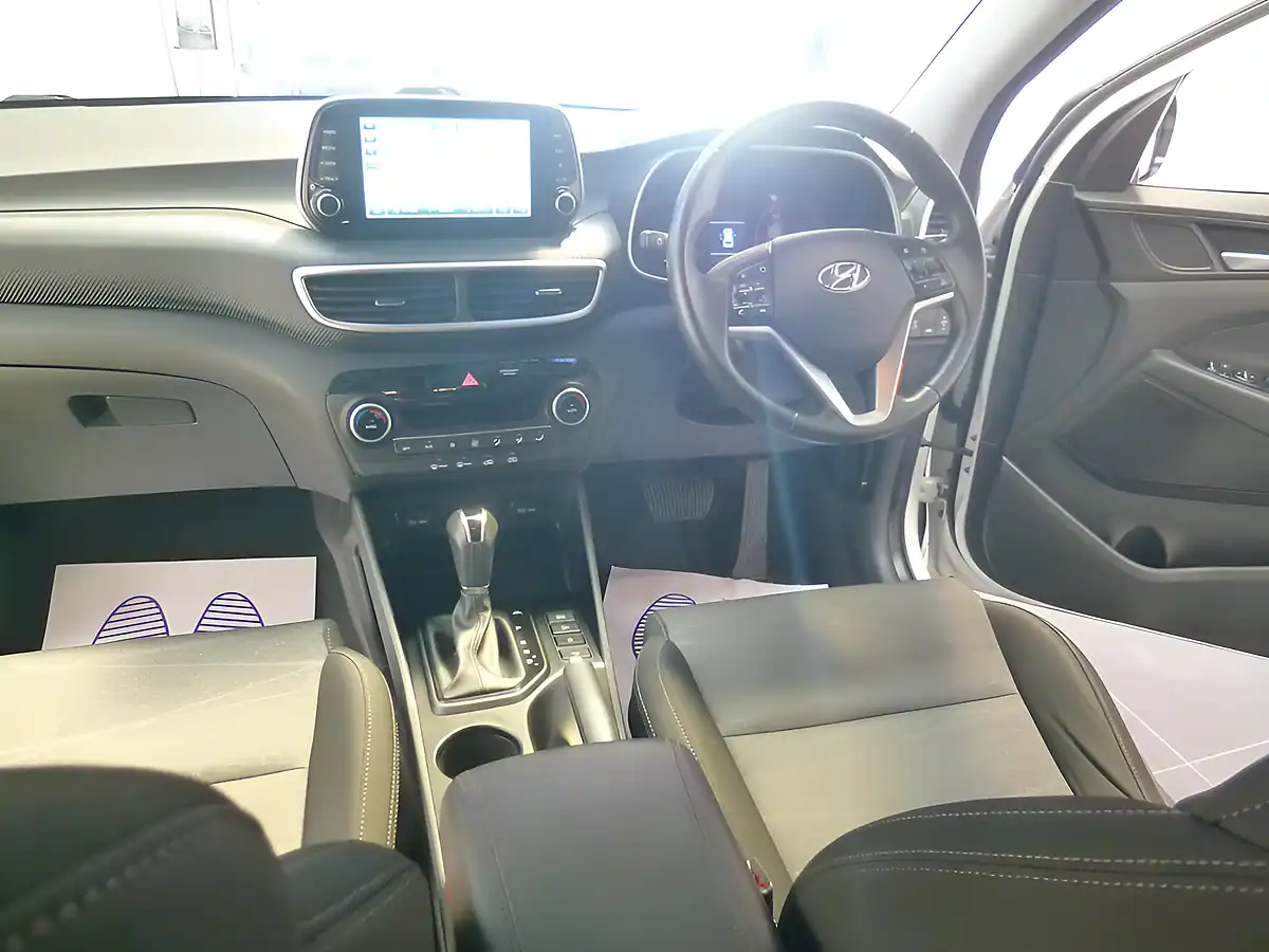 Used 2019 Hyundai Tucson Se Nav White - Interior and Exterior details 16