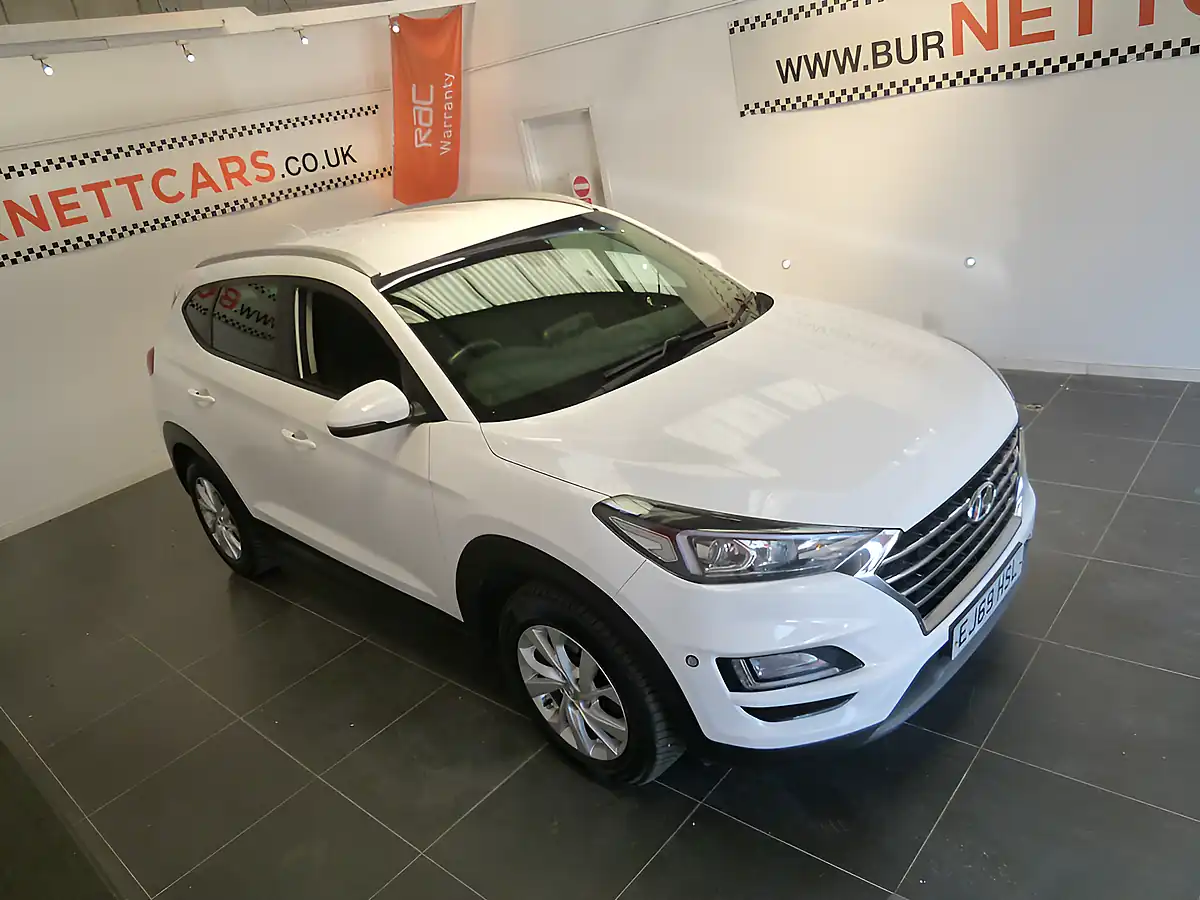 Used 2019 Hyundai Tucson Se Nav White - Interior and Exterior details 18