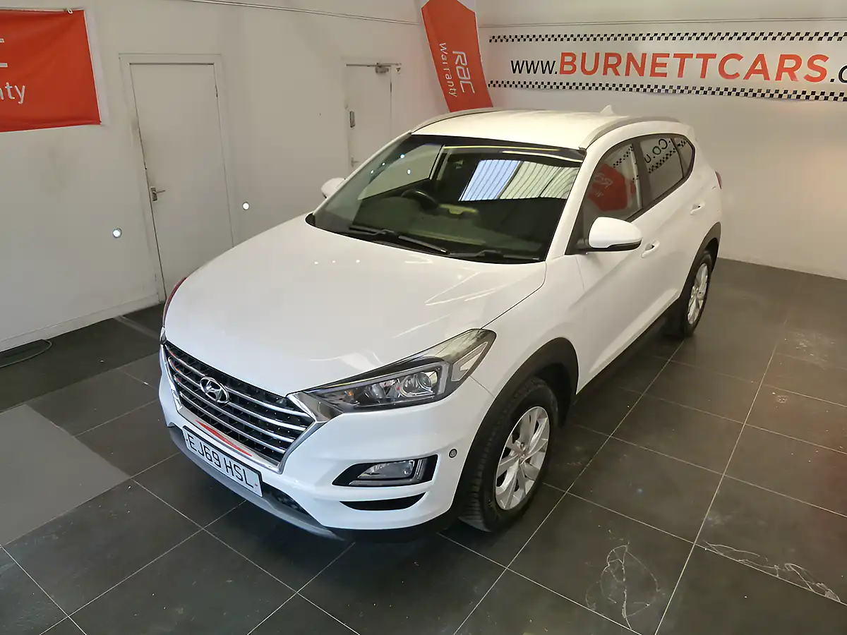 Used 2019 Hyundai Tucson Se Nav White - Interior and Exterior details 19