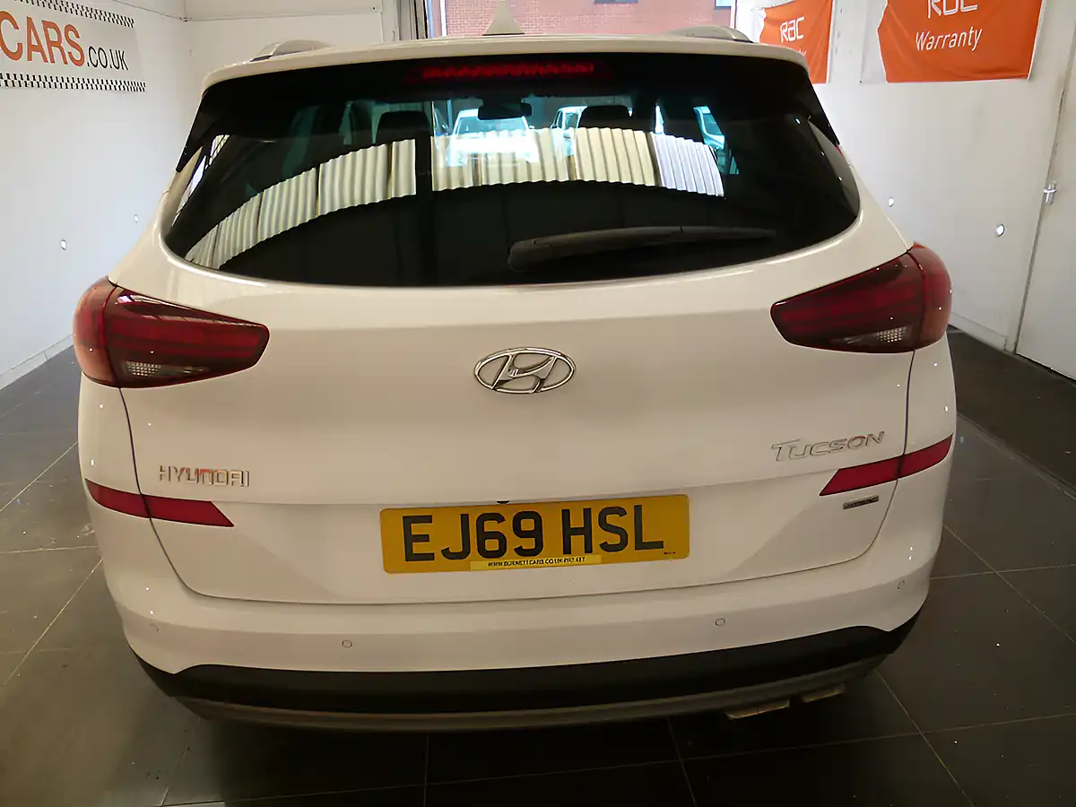 Used 2019 Hyundai Tucson Se Nav White - Interior and Exterior details 7