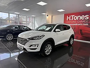 Used 2019 Hyundai Tucson Se Nav White - Interior and Exterior details 12