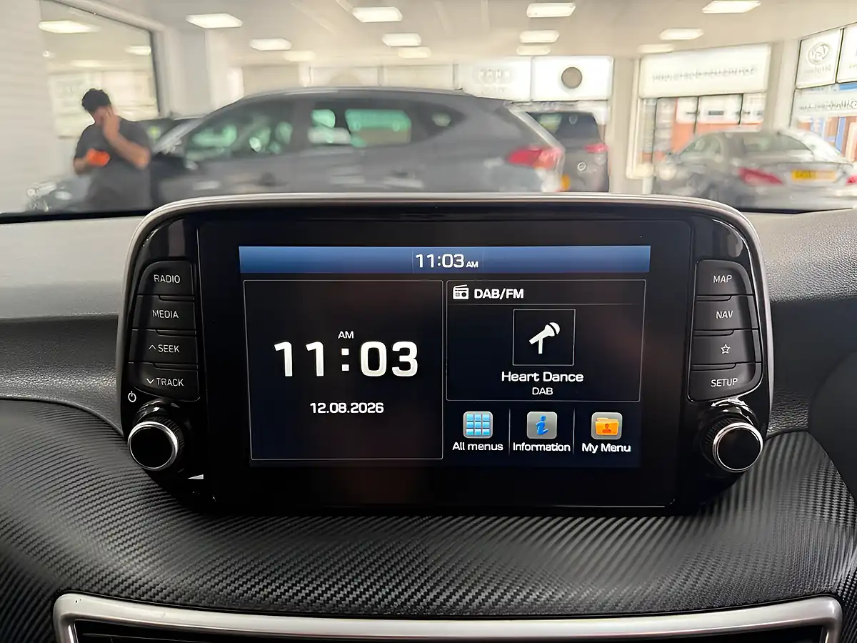 Used 2019 Hyundai Tucson Se Nav White - Interior and Exterior details 17
