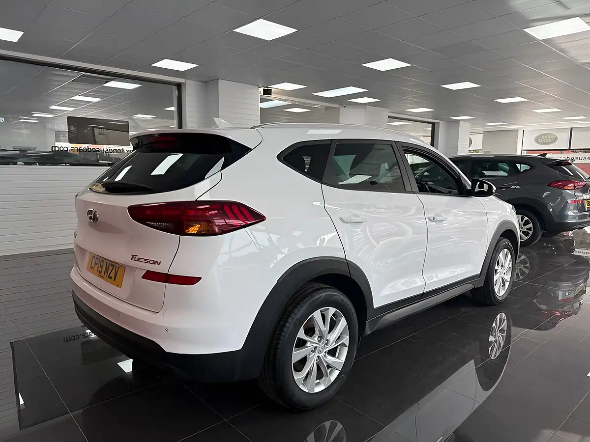 Used 2019 Hyundai Tucson Se Nav White - Interior and Exterior details 2