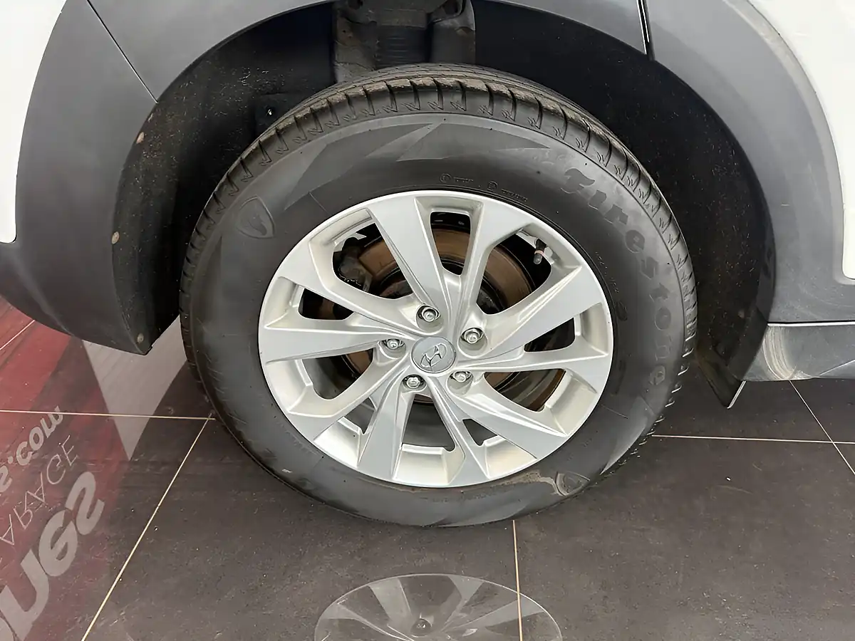 Used 2019 Hyundai Tucson Se Nav White - Interior and Exterior details 3