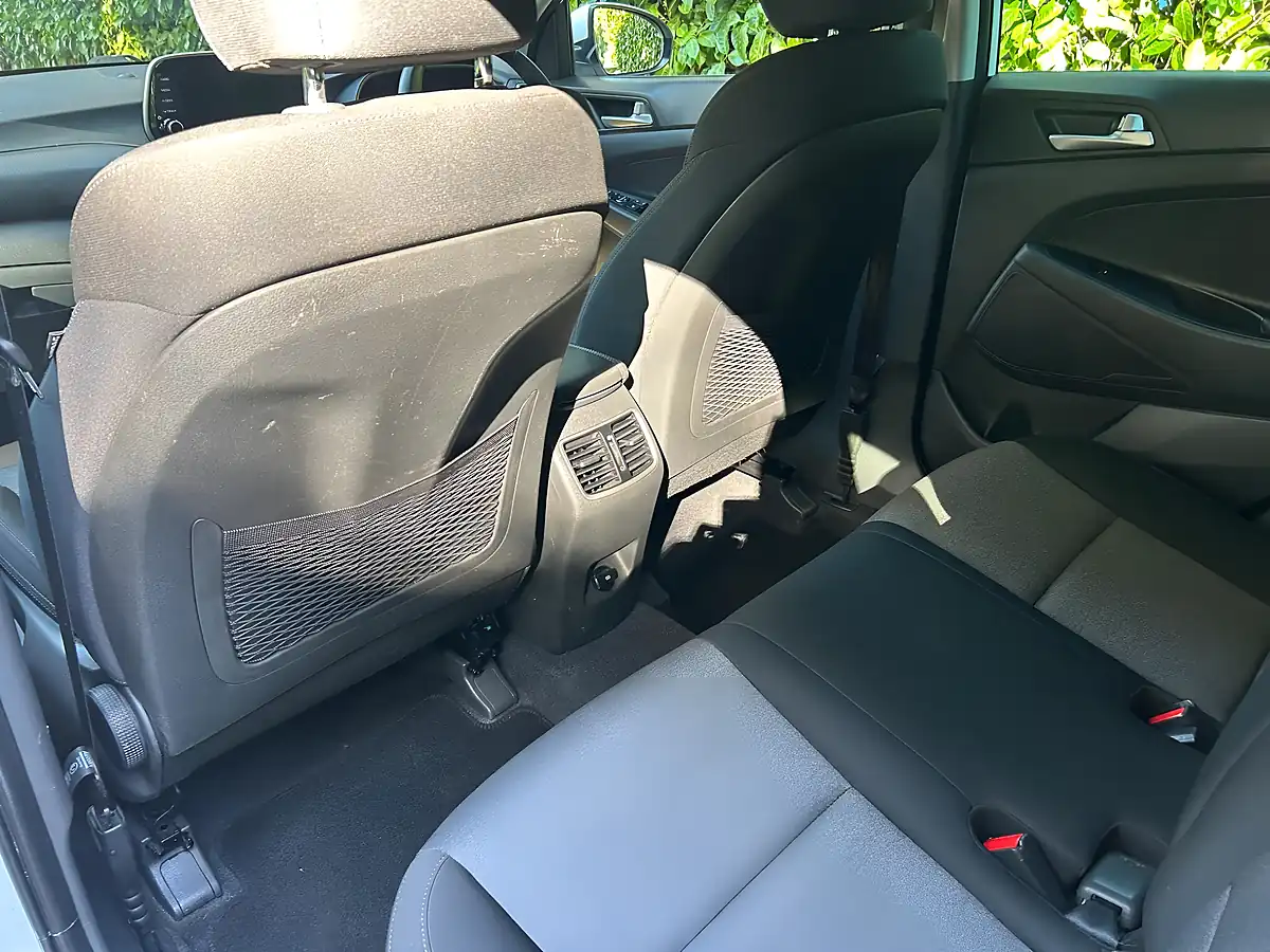 Used 2019 Hyundai Tucson Se Nav White - Interior and Exterior details 16