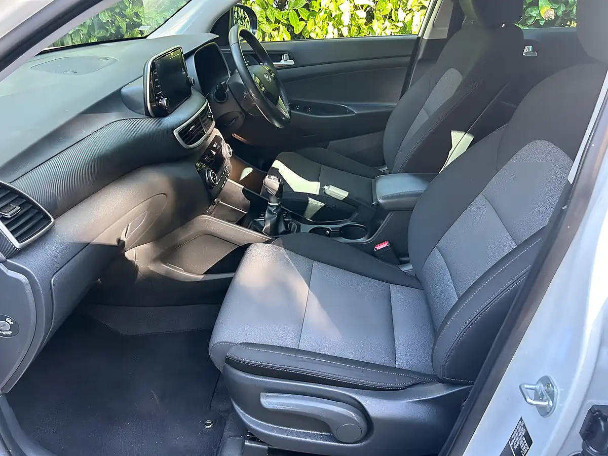 Used 2019 Hyundai Tucson Se Nav White - Interior and Exterior details 20
