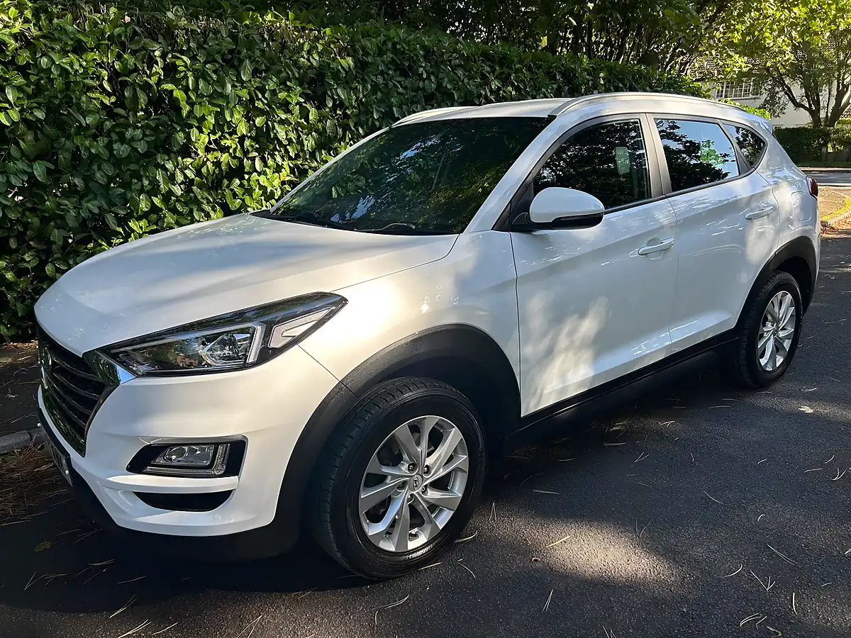 Used 2019 Hyundai Tucson Se Nav White - Interior and Exterior details 3