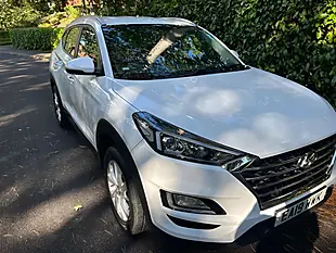 Used 2019 Hyundai Tucson Se Nav White - Interior and Exterior details 5
