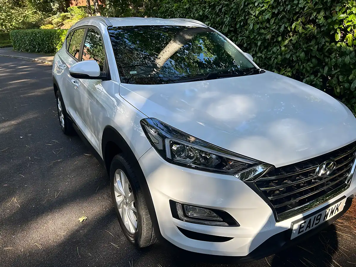 Used 2019 Hyundai Tucson Se Nav White - Interior and Exterior details 5