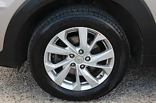 Used 2019 Hyundai Tucson Se Nav White - Interior and Exterior details 11