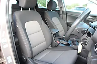 Used 2019 Hyundai Tucson Se Nav White - Interior and Exterior details 12