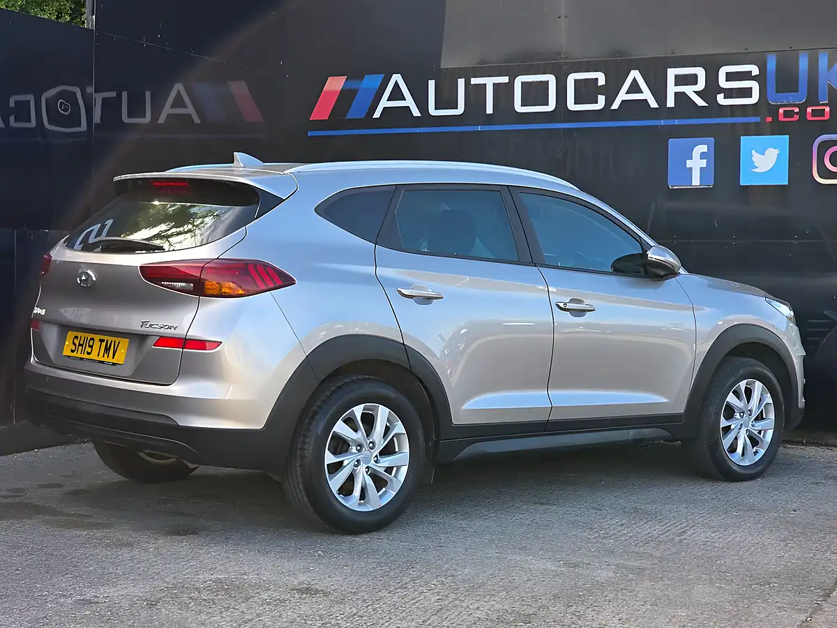 Used 2019 Hyundai Tucson Se Nav White - Interior and Exterior details 4