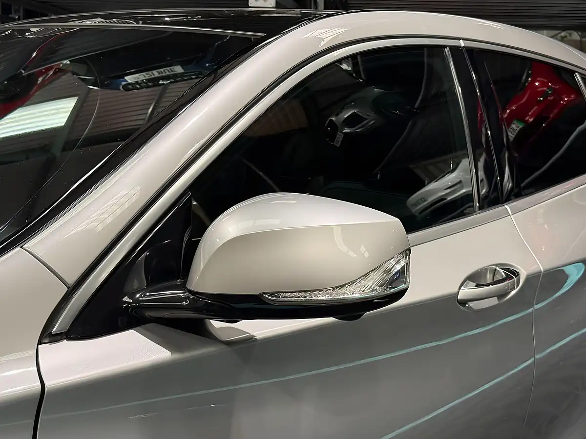 Used 2019 Infiniti Q30 Luxe Tech Silver - Interior and Exterior details 12