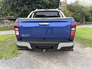 Used 2019 Isuzu D-Max AT35 Safir Sapphire Blue Mica - Interior and Exterior details 10