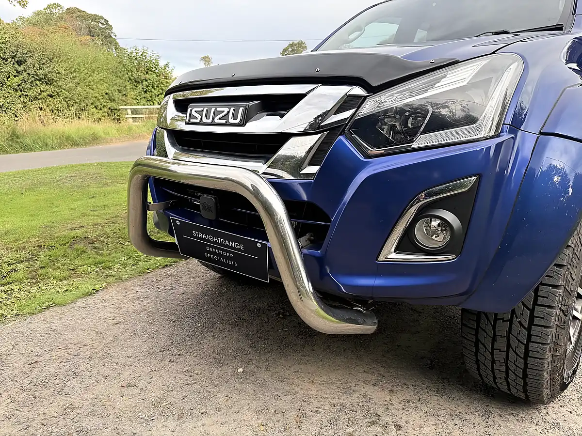 Used 2019 Isuzu D-Max AT35 Safir Sapphire Blue Mica - Interior and Exterior details 18