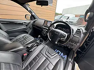 Used 2019 Isuzu D-Max Blade Black - Interior and Exterior details 13