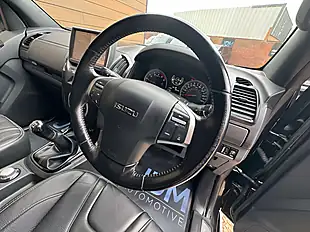 Used 2019 Isuzu D-Max Blade Black - Interior and Exterior details 14