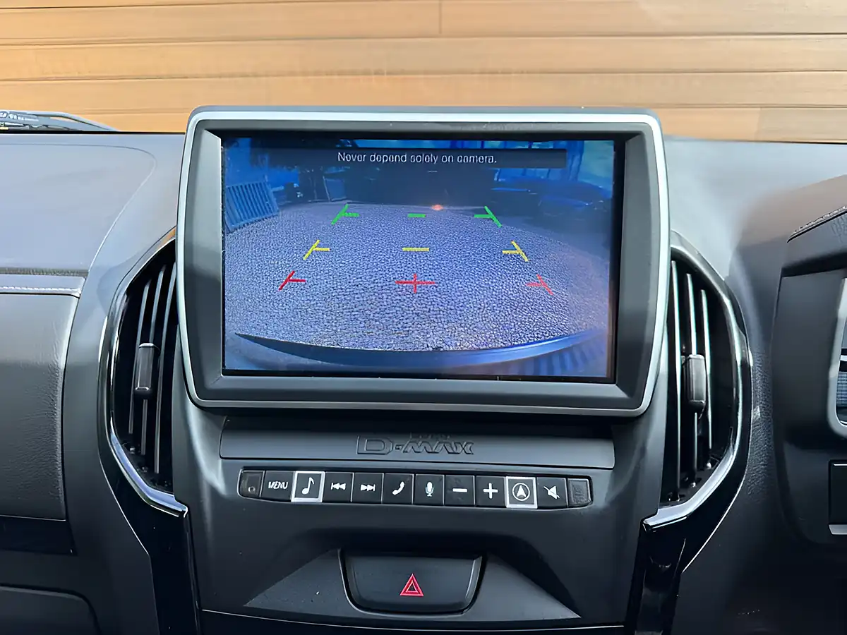 Used 2019 Isuzu D-Max Blade Black - Interior and Exterior details 18