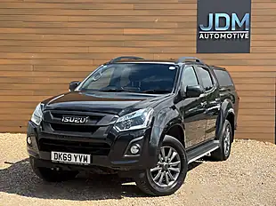 Used 2019 Isuzu D-Max Blade Black - Interior and Exterior details 8