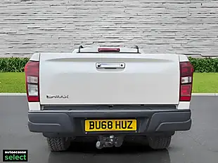 Used 2019 Isuzu D-Max Blade White - Interior and Exterior details 10