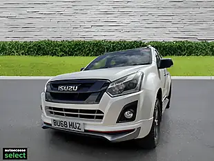 Used 2019 Isuzu D-Max Blade White - Interior and Exterior details 12