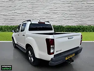 Used 2019 Isuzu D-Max Blade White - Interior and Exterior details 13