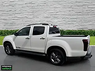 Used 2019 Isuzu D-Max Blade White - Interior and Exterior details 14