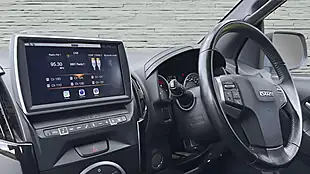 Used 2019 Isuzu D-Max Blade White - Interior and Exterior details 17