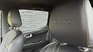 Used 2019 Isuzu D-Max Blade White - Interior and Exterior details 20