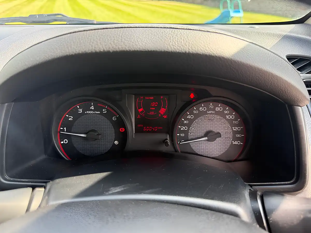 Used 2019 Isuzu D-Max Eiger Grey - Interior and Exterior details 10