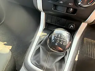 Used 2019 Isuzu D-Max Eiger Grey - Interior and Exterior details 12