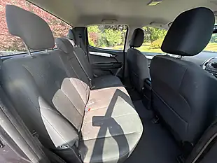 Used 2019 Isuzu D-Max Eiger Grey - Interior and Exterior details 14