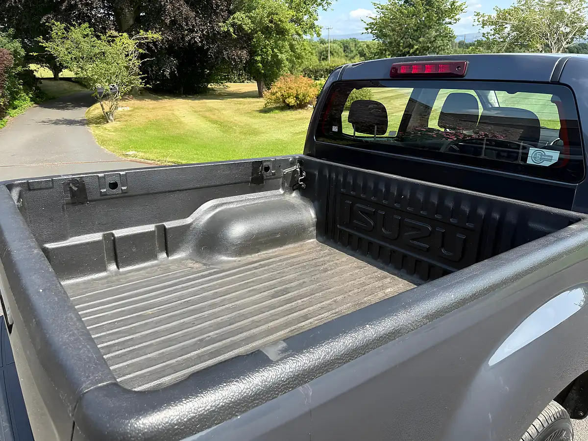 Used 2019 Isuzu D-Max Eiger Grey - Interior and Exterior details 16