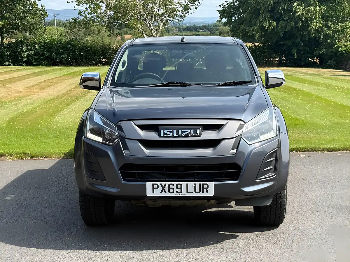 Used 2019 Isuzu D-Max Eiger Grey - Interior and Exterior details 19