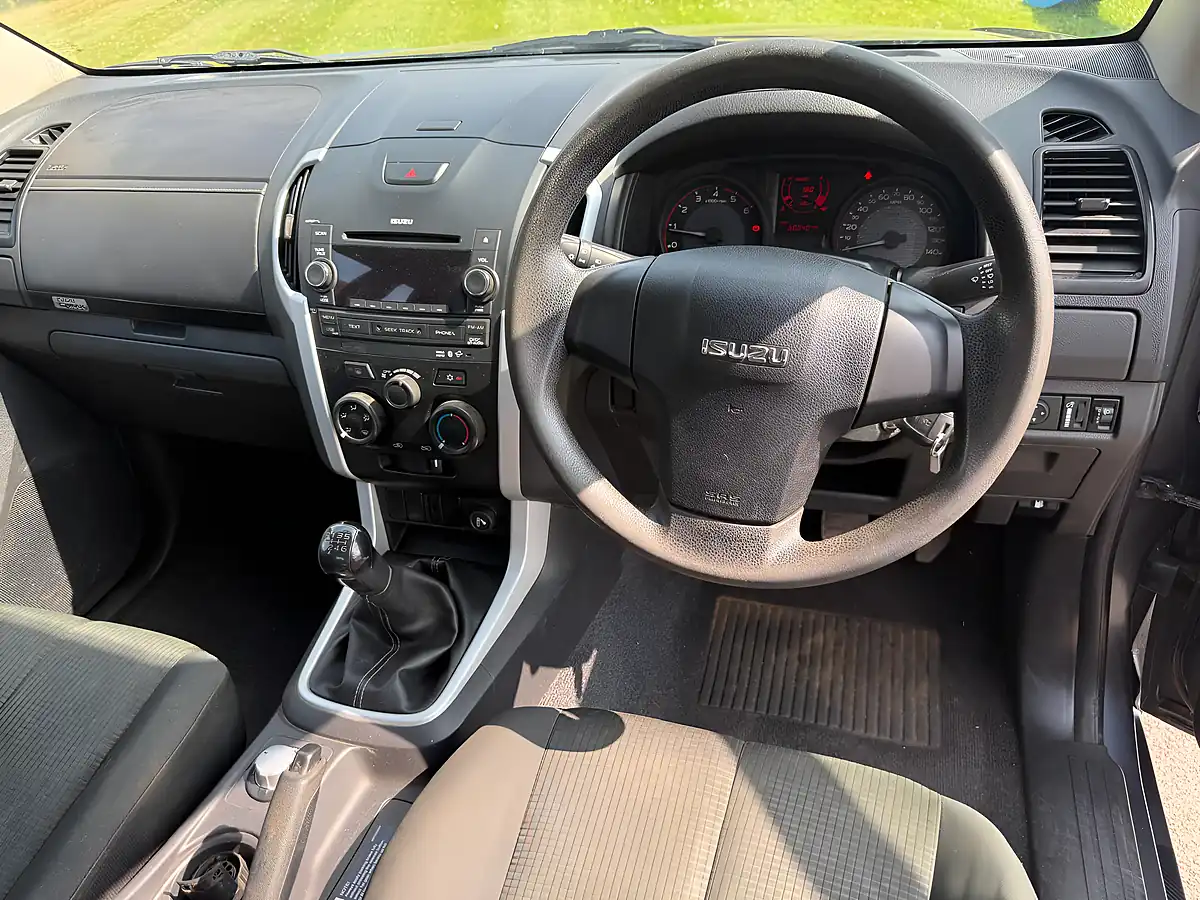 Used 2019 Isuzu D-Max Eiger Grey - Interior and Exterior details 9