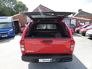 Used 2019 Isuzu D-Max Fury Red - Interior and Exterior details 17