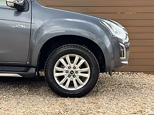 Used 2019 Isuzu D-Max Utah Auto 4WD Grey - Interior and Exterior details 10
