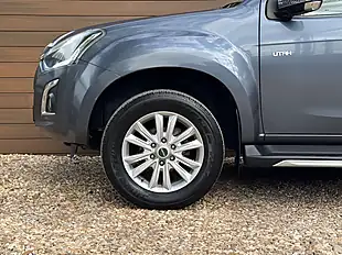 Used 2019 Isuzu D-Max Utah Auto 4WD Grey - Interior and Exterior details 13